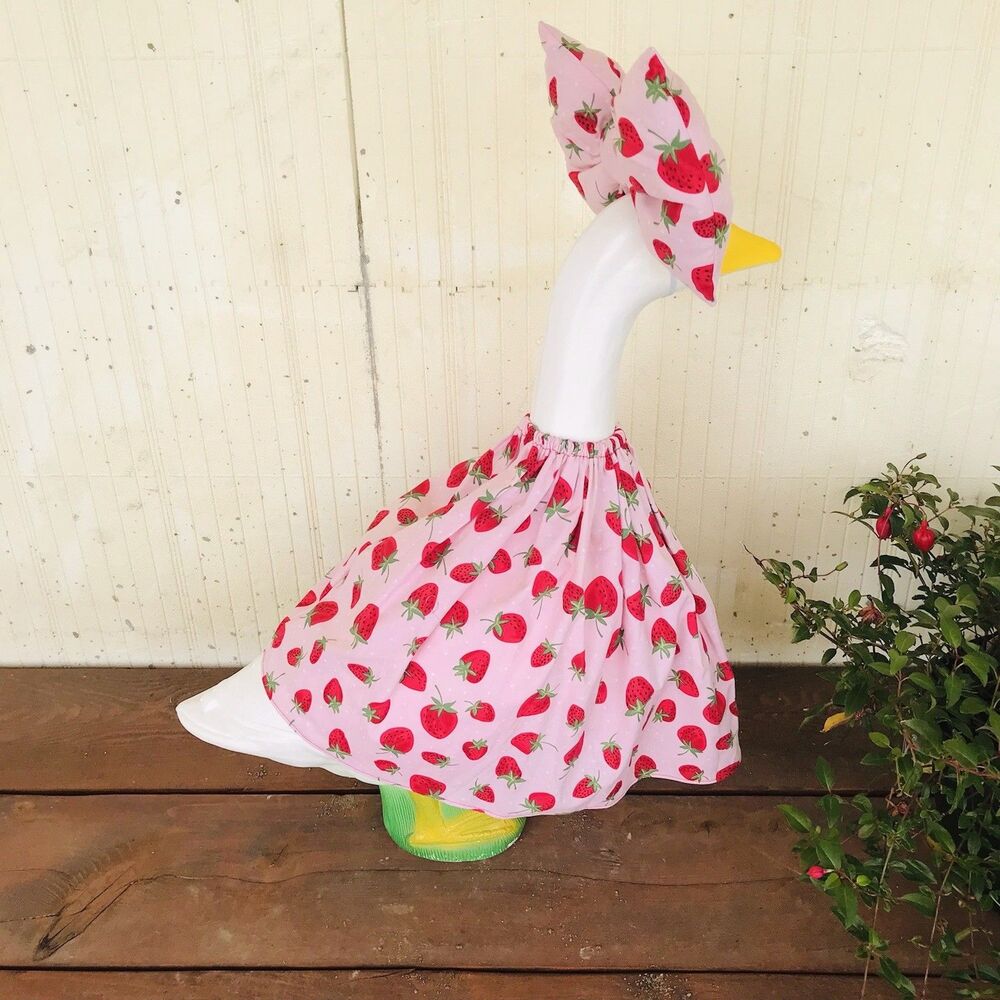 Porch Goose Dress Outfit Fits 18-23 Inch Goose Handmade Pink June Strawberries - Picture 9 of 10